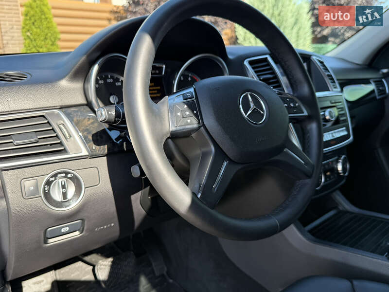 Внедорожник / Кроссовер Mercedes-Benz M-Class 2014 в Киеве фото 57 Внедорожник / Кроссовер Mercedes-Benz M-Class 2014 в Киеве