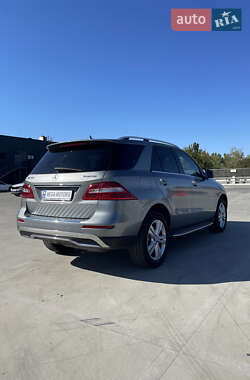 Позашляховик / Кросовер Mercedes-Benz M-Class 2013 в  фото 3 Позашляховик / Кросовер Mercedes-Benz M-Class 2013 в