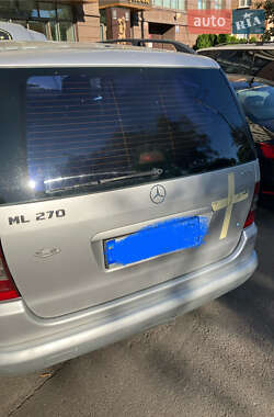 Внедорожник / Кроссовер Mercedes-Benz M-Class 2000 в 