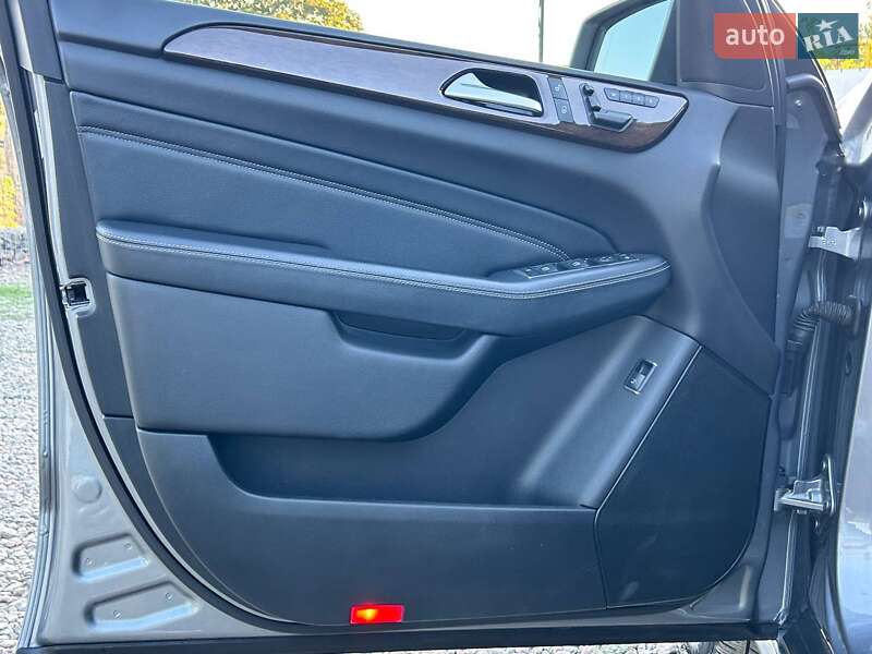 Позашляховик / Кросовер Mercedes-Benz M-Class 2011 в Одесі