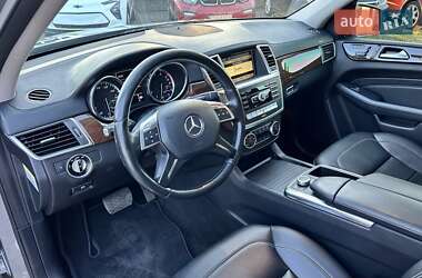 Внедорожник / Кроссовер Mercedes-Benz M-Class 2011 в 