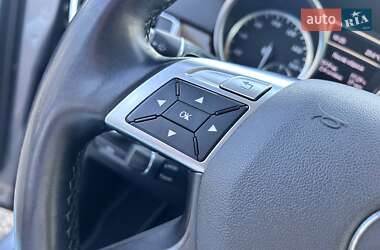 Внедорожник / Кроссовер Mercedes-Benz M-Class 2011 в 