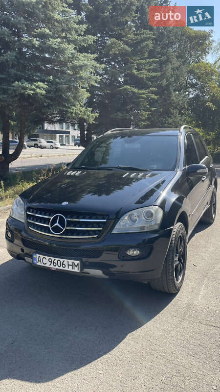 Позашляховик / Кросовер Mercedes-Benz M-Class 2007 в 