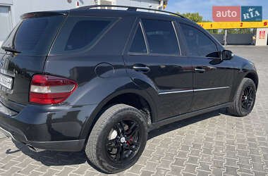 Позашляховик / Кросовер Mercedes-Benz M-Class 2007 в 