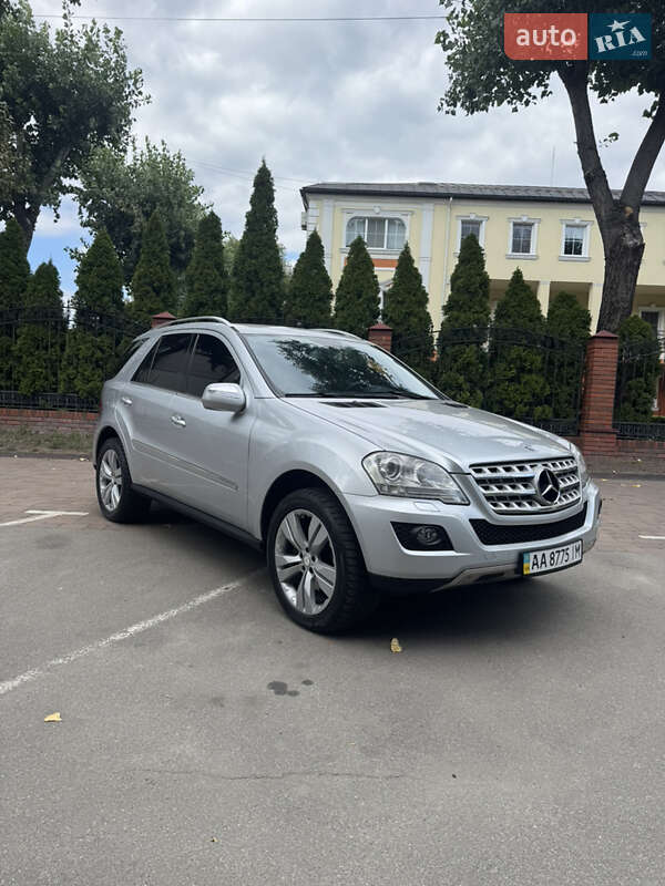 Внедорожник / Кроссовер Mercedes-Benz M-Class 2010 в Киеве фото Внедорожник / Кроссовер Mercedes-Benz M-Class 2010 в Киеве