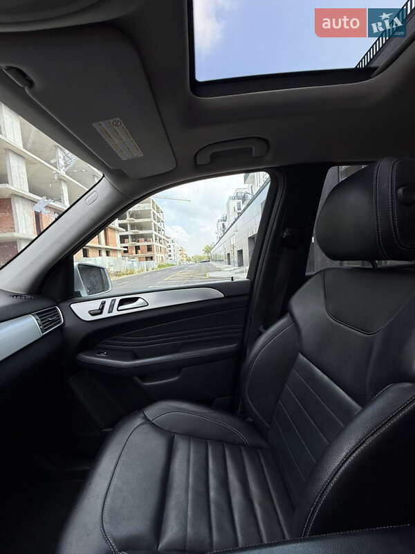 Внедорожник / Кроссовер Mercedes-Benz M-Class 2011 в Львове