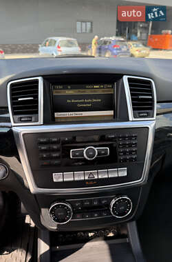 Позашляховик / Кросовер Mercedes-Benz M-Class 2012 в  фото 15 Позашляховик / Кросовер Mercedes-Benz M-Class 2012 в