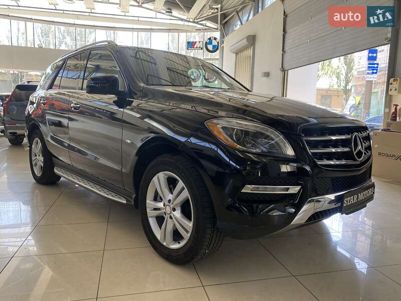 Mercedes-Benz M-Class 2012 Mercedes-Benz M-Class 2012