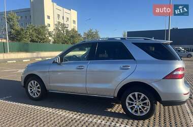 Внедорожник / Кроссовер Mercedes-Benz M-Class 2015 в 