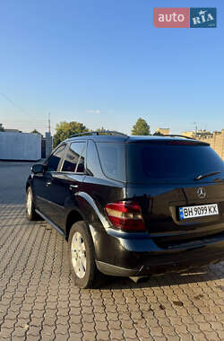 Внедорожник / Кроссовер Mercedes-Benz M-Class 2008 в 