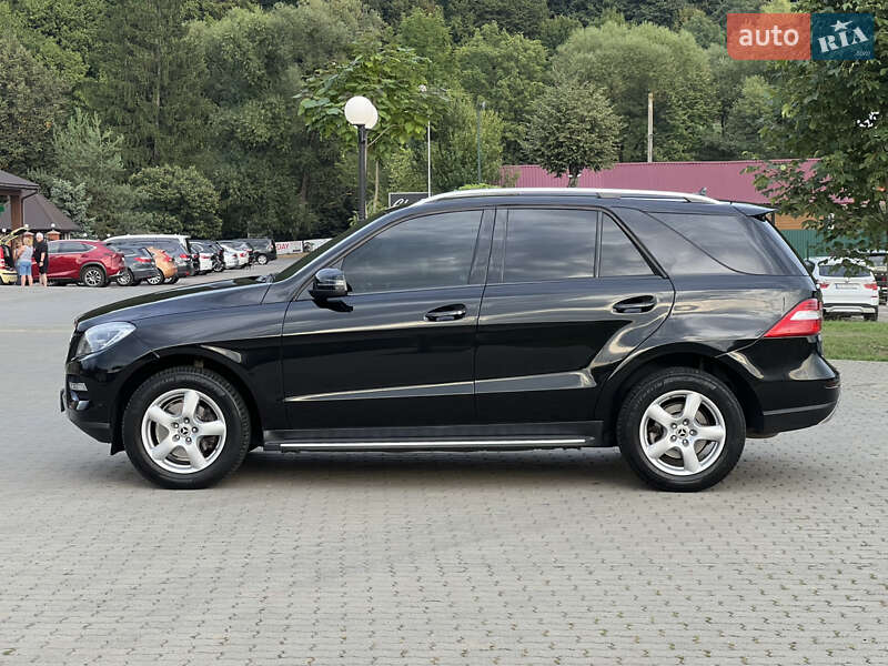 Внедорожник / Кроссовер Mercedes-Benz M-Class 2012 в Сваляве