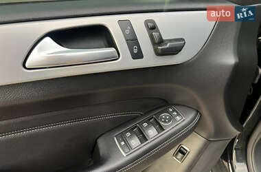 Внедорожник / Кроссовер Mercedes-Benz M-Class 2012 в Сваляве
