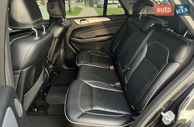 Внедорожник / Кроссовер Mercedes-Benz M-Class 2012 в Сваляве