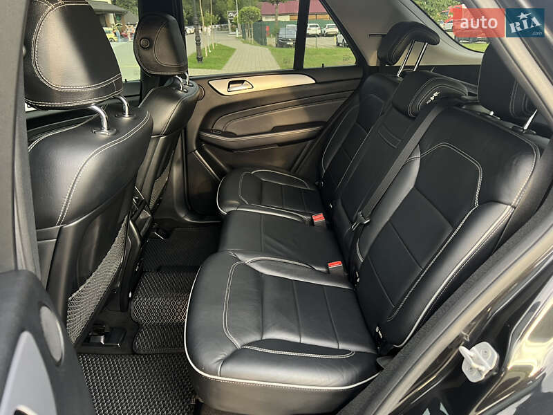Внедорожник / Кроссовер Mercedes-Benz M-Class 2012 в Сваляве