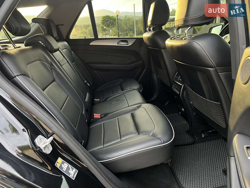 Внедорожник / Кроссовер Mercedes-Benz M-Class 2012 в Сваляве
