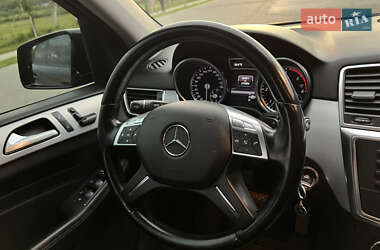 Внедорожник / Кроссовер Mercedes-Benz M-Class 2012 в 
