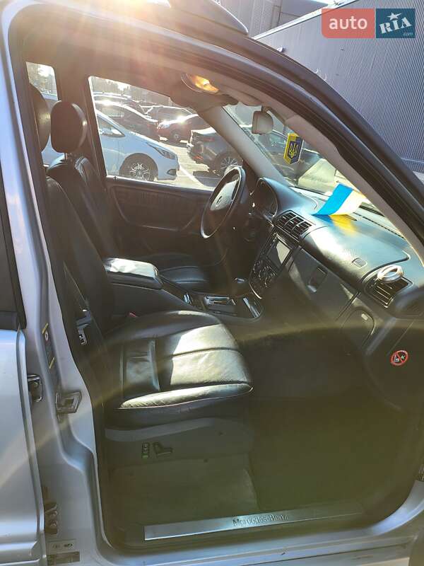 Позашляховик / Кросовер Mercedes-Benz M-Class 2004 в Києві