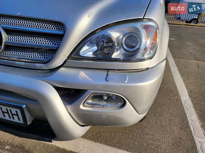 Позашляховик / Кросовер Mercedes-Benz M-Class 2004 в Києві