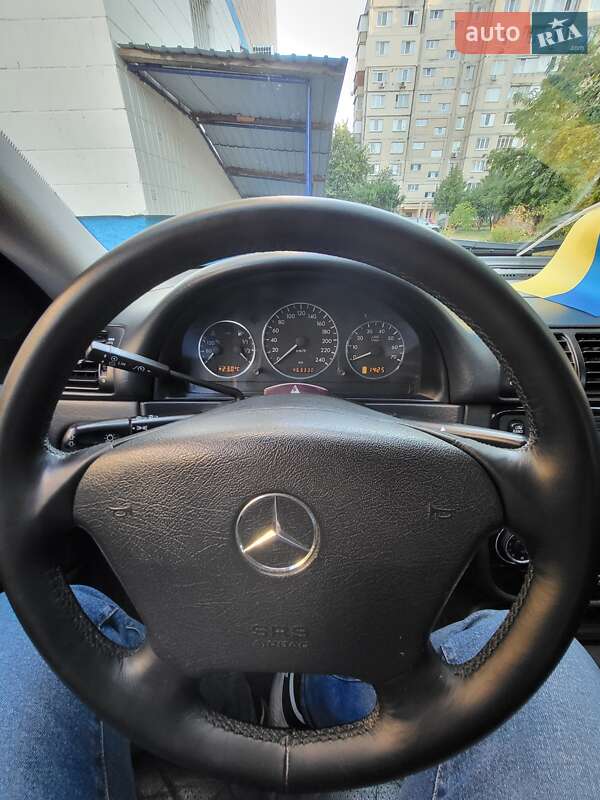Позашляховик / Кросовер Mercedes-Benz M-Class 2004 в Києві