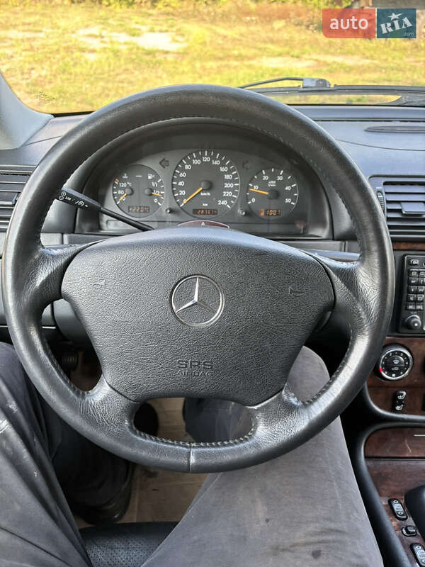 Позашляховик / Кросовер Mercedes-Benz M-Class 2001 в Чорнухах