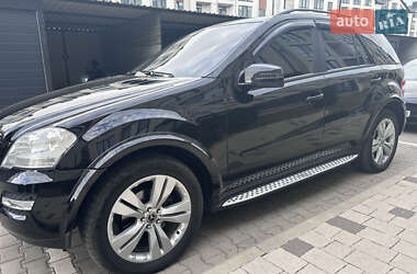 Внедорожник / Кроссовер Mercedes-Benz M-Class 2005 в 