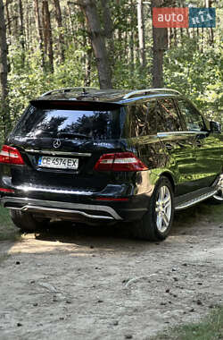 Позашляховик / Кросовер Mercedes-Benz M-Class 2012 в 
