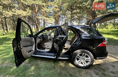 Позашляховик / Кросовер Mercedes-Benz M-Class 2012 в 