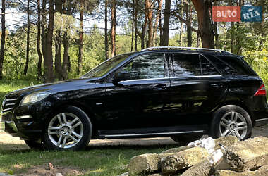 Позашляховик / Кросовер Mercedes-Benz M-Class 2012 в 
