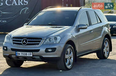 Внедорожник / Кроссовер Mercedes-Benz M-Class 2005 в Ровно