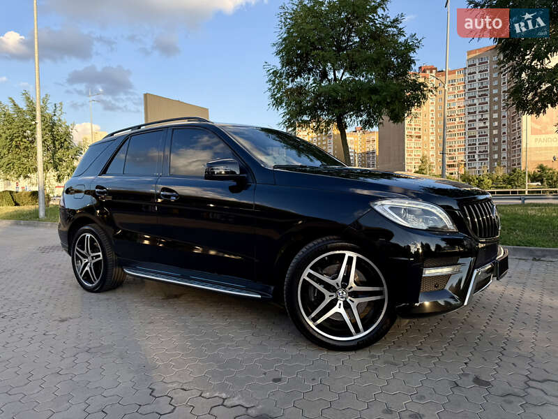 Внедорожник / Кроссовер Mercedes-Benz M-Class 2014 в Киеве