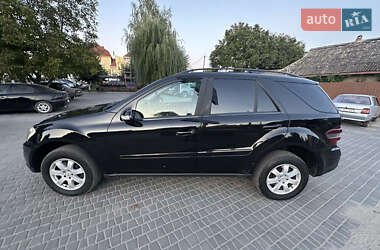 Позашляховик / Кросовер Mercedes-Benz M-Class 2006 в 