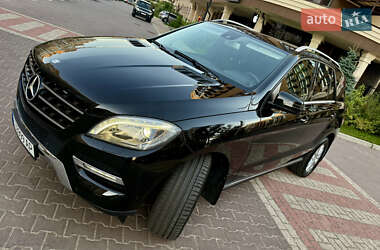 Позашляховик / Кросовер Mercedes-Benz M-Class 2013 в 