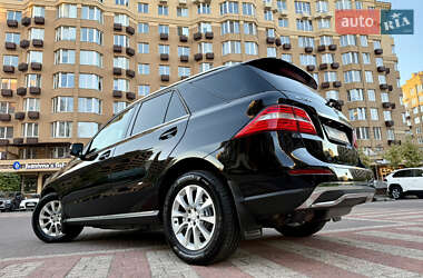 Позашляховик / Кросовер Mercedes-Benz M-Class 2013 в 