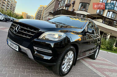 Позашляховик / Кросовер Mercedes-Benz M-Class 2013 в 