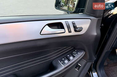 Позашляховик / Кросовер Mercedes-Benz M-Class 2013 в 
