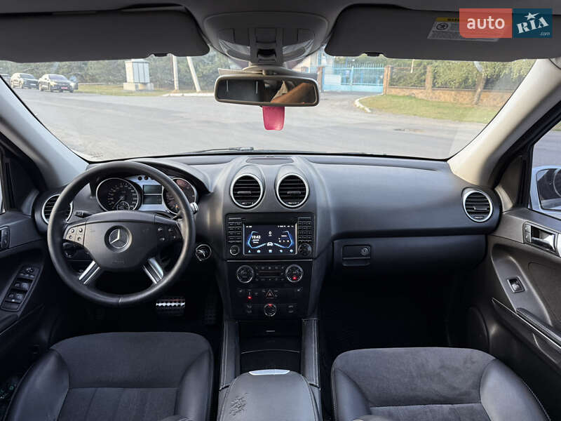 Внедорожник / Кроссовер Mercedes-Benz M-Class 2006 в Ужгороде