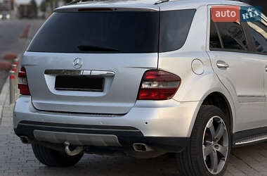 Внедорожник / Кроссовер Mercedes-Benz M-Class 2006 в 