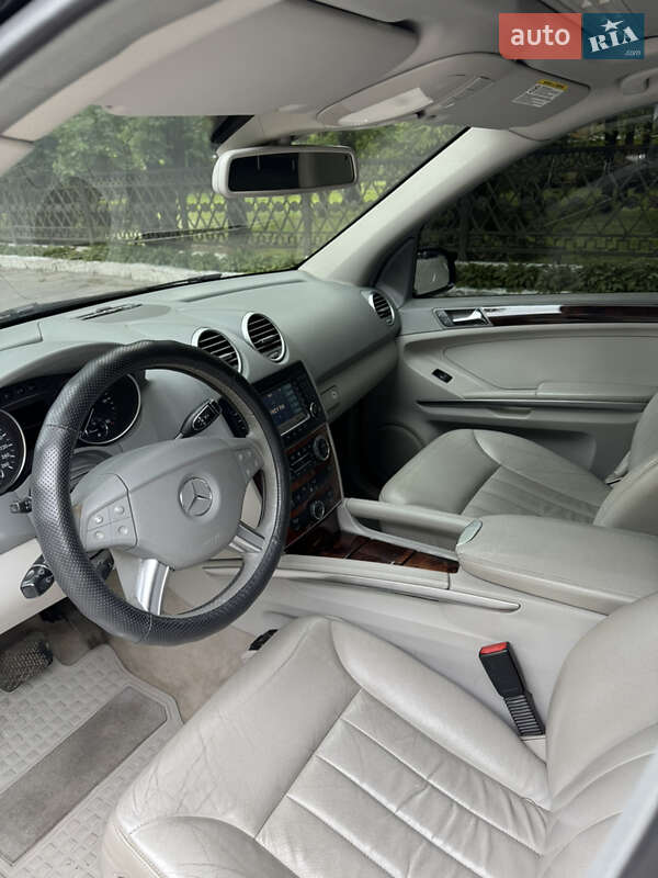 Внедорожник / Кроссовер Mercedes-Benz M-Class 2005 в Хмельнике