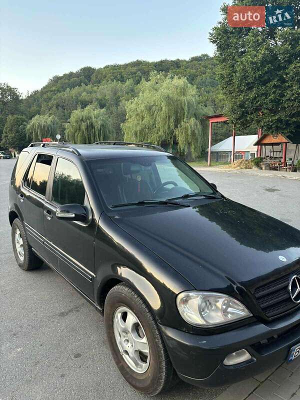Mercedes-Benz M-Class 2002