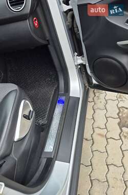Внедорожник / Кроссовер Mercedes-Benz M-Class 2006 в 