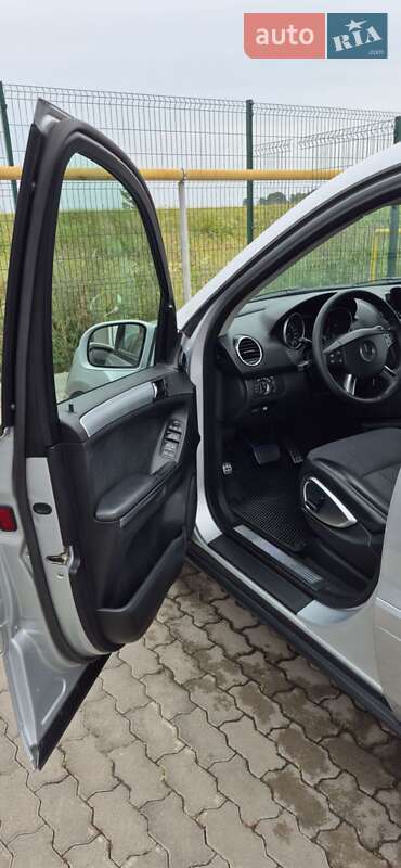 Внедорожник / Кроссовер Mercedes-Benz M-Class 2006 в Дубно