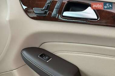 Позашляховик / Кросовер Mercedes-Benz M-Class 2013 в 