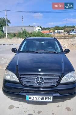 Внедорожник / Кроссовер Mercedes-Benz M-Class 2000 в 