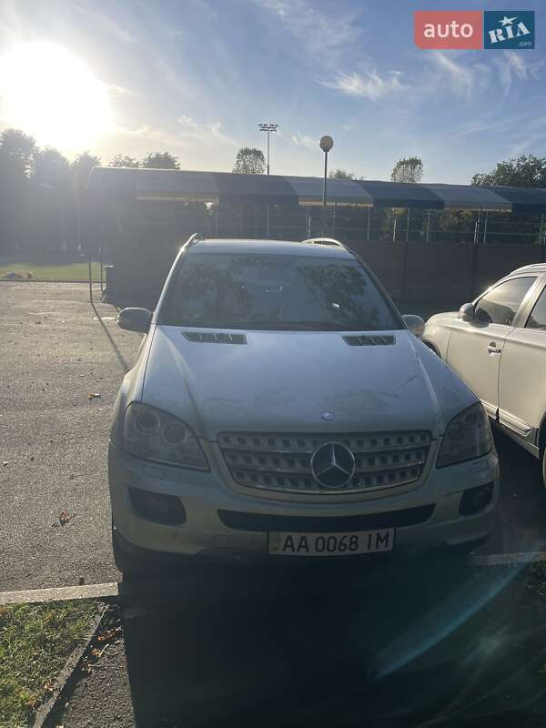 Mercedes-Benz M-Class 2008