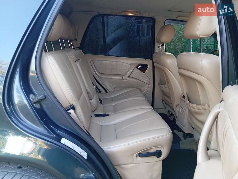 Позашляховик / Кросовер Mercedes-Benz M-Class 2001 в Стрию