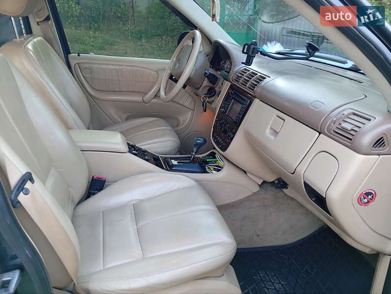 Позашляховик / Кросовер Mercedes-Benz M-Class 2001 в Стрию