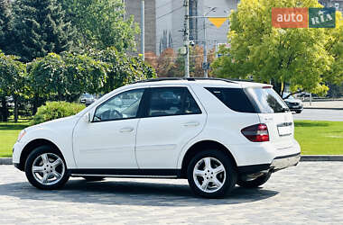 Позашляховик / Кросовер Mercedes-Benz M-Class 2008 в 
