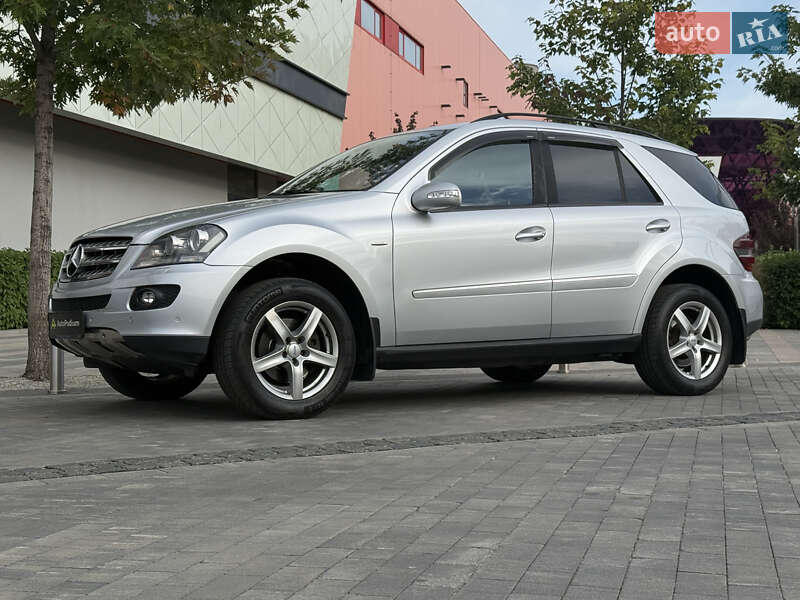 Внедорожник / Кроссовер Mercedes-Benz M-Class 2008 в Киеве