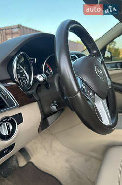 Внедорожник / Кроссовер Mercedes-Benz M-Class 2013 в 