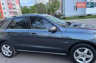 Внедорожник / Кроссовер Mercedes-Benz M-Class 2012 в 
